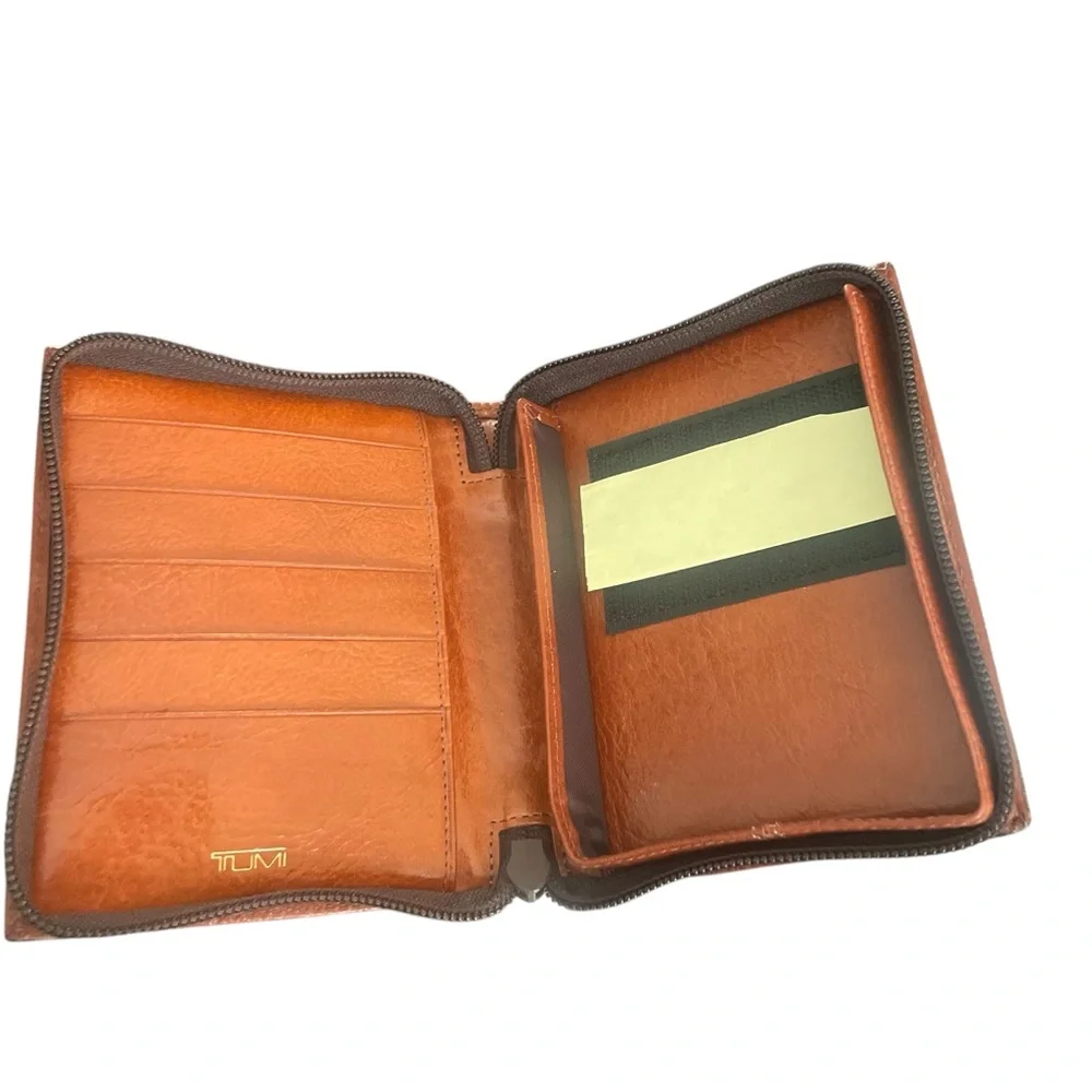 Vintage Tumi Small Leather Zip Around Wallet